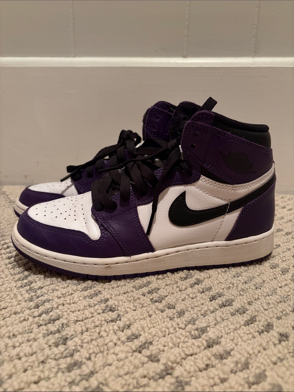 Nike Air Jordan 1 Retro OG Court Purple 2.0 - Size 5Y kid’s sneaker
